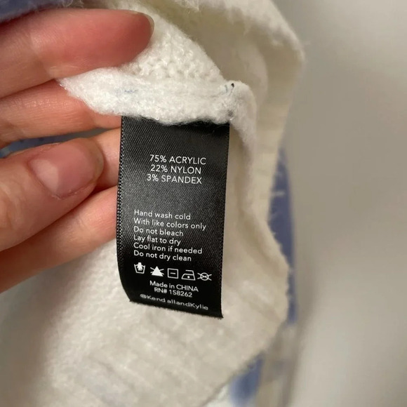 Kendall + Kylie Tie Dye Soft Knit Cropped Cardigan Sweater White Blue Size Small - Picture 7 of 7